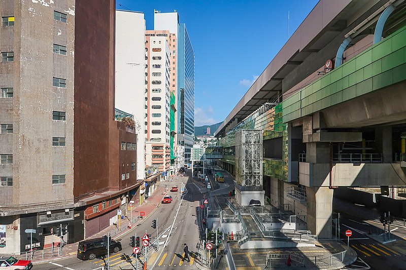 File:Heung Yip Road 2018.jpg