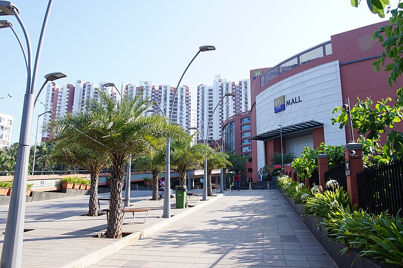 File:Hilitemall KKD 07601.JPG