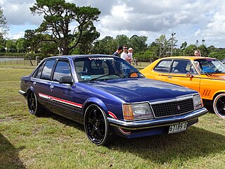 Holden Commodore HDT (39943043665)