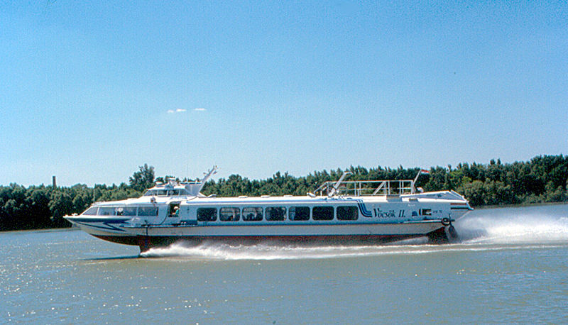 File:Hydrofoil on Danube.jpg