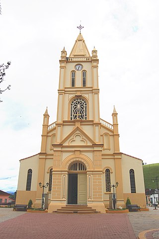 <span class="mw-page-title-main">Piranguinho</span> Municipality in Southeast, Brazil