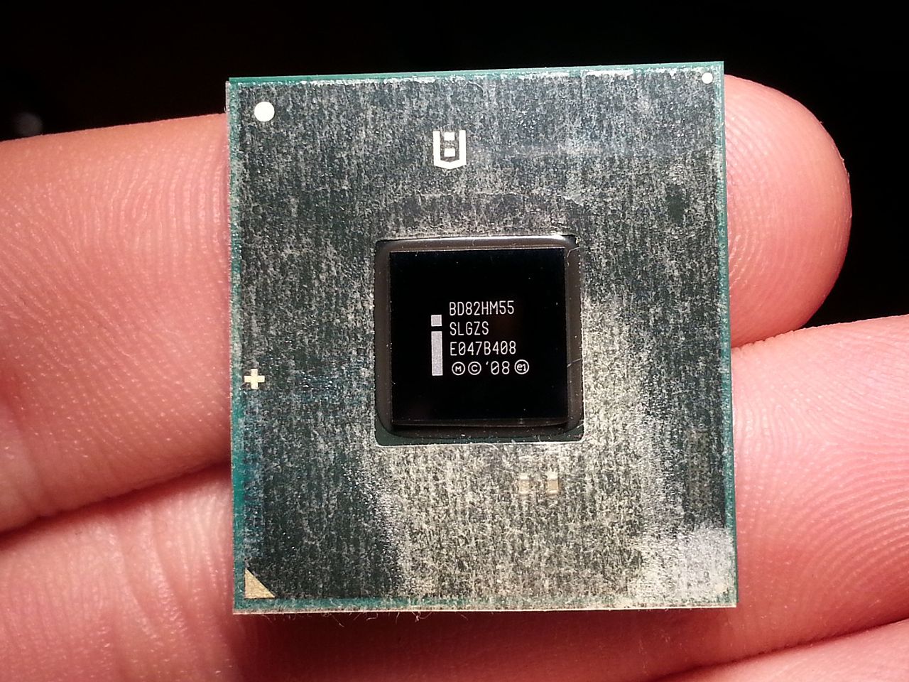 File:Intel HM55 Express chipset SLGZS.jpg - Wikimedia Commons