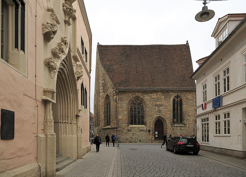 File:J24 082e Michaeliskirche.jpg