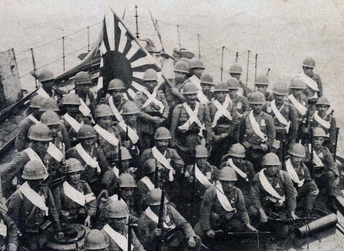 File:Japanese Special Naval Landing Forces on the deck board of