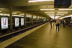 Jernbanetorget stasjon.jpg