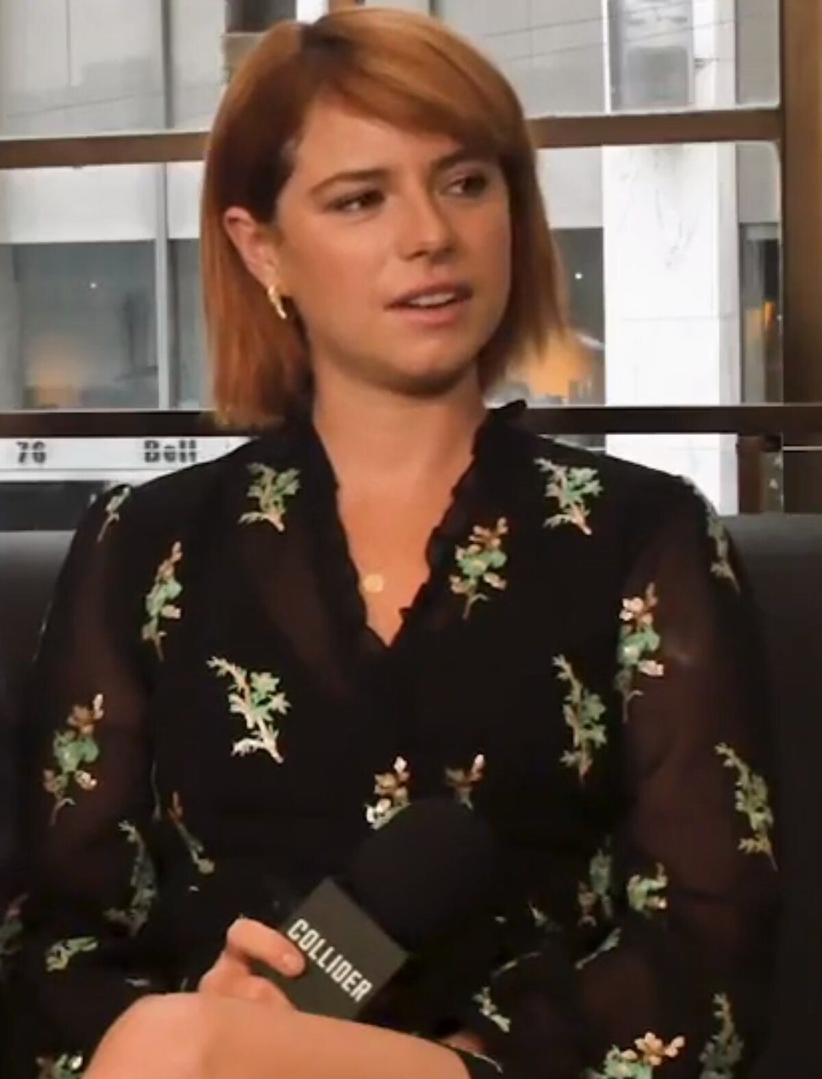 Jessie Buckley - Wikipedia