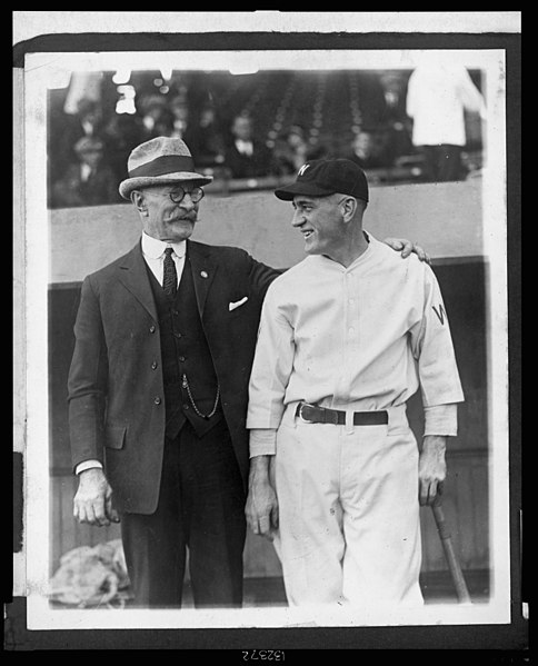 File:Joe Judge and his father at the World Series baseball game, Washington, D.C., 1924 LCCN2003652536.jpg