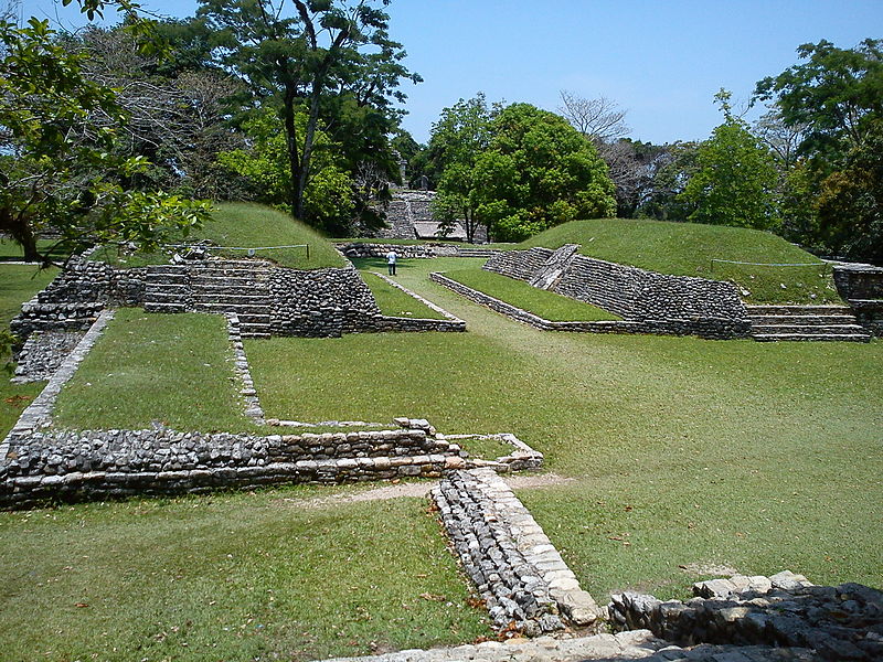 File:Juego de Pelota, Palenque.jpg