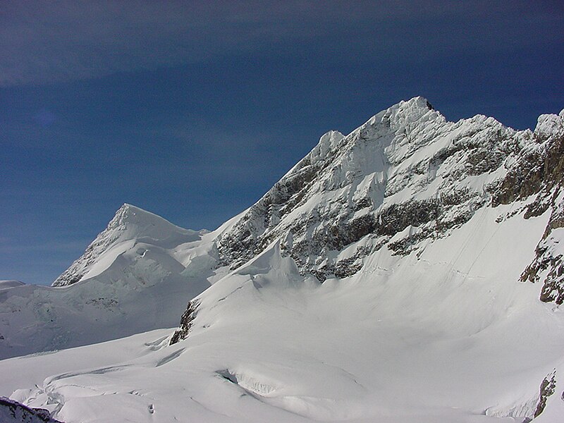 File:Jungfrau - panoramio - Alistair Cunningham.jpg