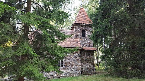 Chapelle dans le parc du château.