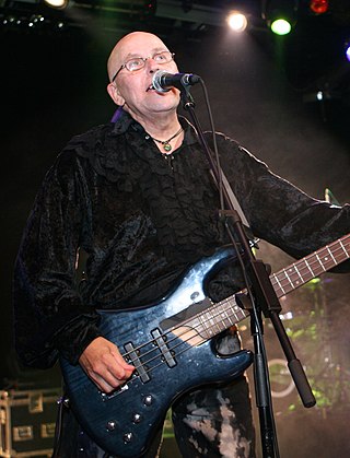 <span class="mw-page-title-main">Kelly Groucutt</span> British bassist (1945–2009)