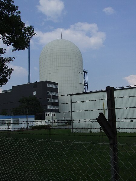 File:Kernkraftwerk Lingen 2010-1.JPG