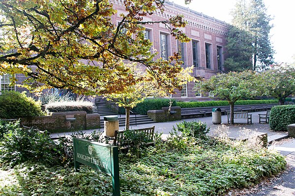 Outside the front of the Knight Library