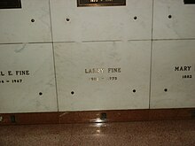 Crypt of Larry Fine Larryfinegrave.jpg