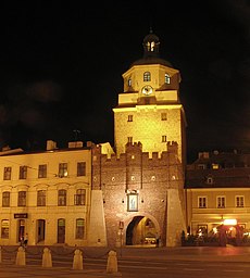 Lublin brama krakowska noc2.JPG