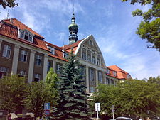 Dębinki Street representative building