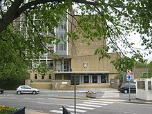 Main Entrance County Hall Durham City (geograph 1867806).jpg