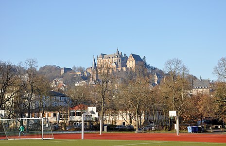 JH mit Schlossberg von Südosten