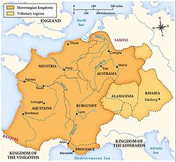 西元751年被加洛林王朝取代前墨洛温王朝的疆域，深黄色为墨洛温王朝直接统治区域，浅黄色为其附庸国。萨克森人和布列塔尼人也曾对其臣服
