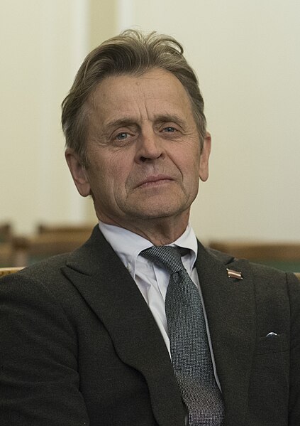 File:Mikhail Baryshnikov.jpg