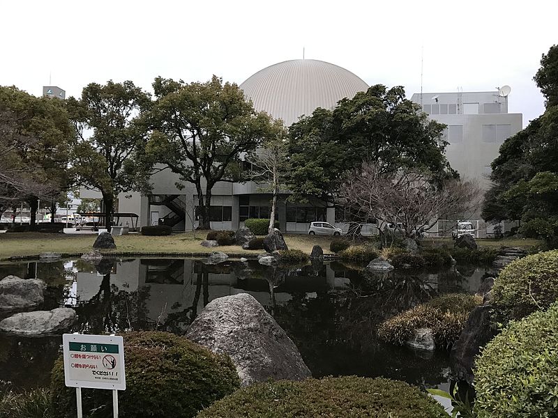 File:Miyazaki Science Center and pond of Miyazaki Central Park.jpg