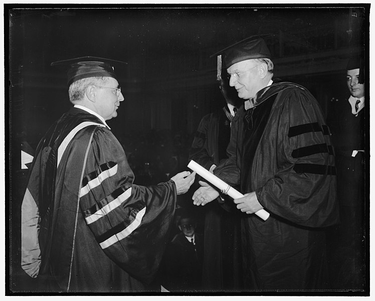 File:Montana receives honorary degree from American University. Washington, D.C., June 7. An honorary degree was conferred on Democratic anti-New Deal Senator Burton K. Wheeler, of Montana, by LCCN2016873670.jpg
