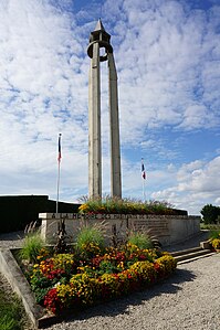 Monument Buchères 07919.JPG
