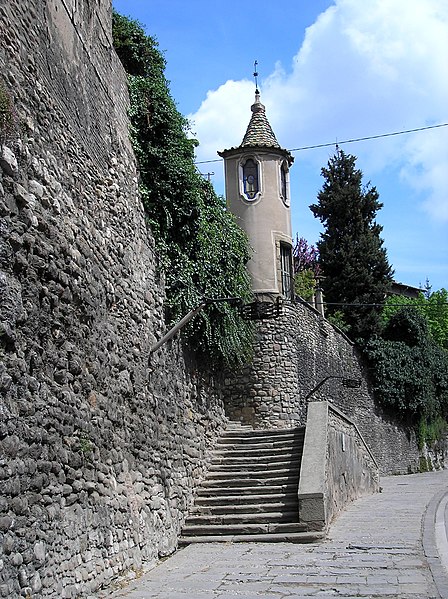 File:Muralla Vic.jpg