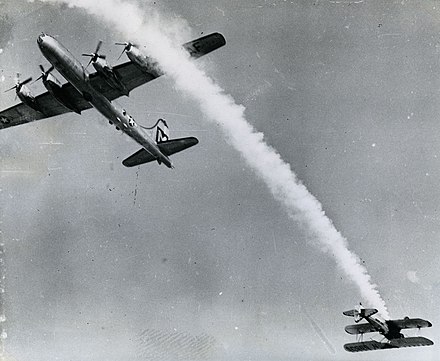 "Near Collision at Air Show", the prize-winning photograph Near Collision at Air Show.jpg