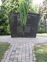 Nijmegen, kerkhof Graafseweg, monument vergissingsbombardement.JPG