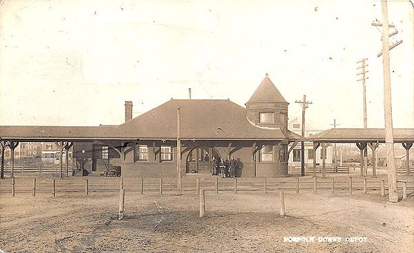 Norfolk Downs station on a 1912 postcard