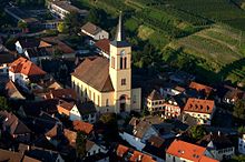 Ortszentrum Oberrotweil mit Pfarrkirche St. Johannes Baptist