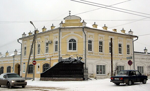 Шадринск 3. Архитектура Шадринска. Дом купца Фетисова Шадринск. Шадринск ул Октябрьская 94. Памятники архитектуры Шадринска.