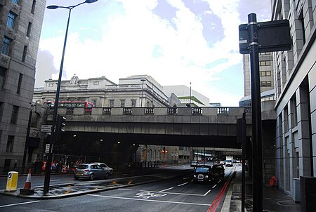 Tập_tin:Overpass,_Lower_Thames_St_-_geograph.org.uk_-_2244770.jpg