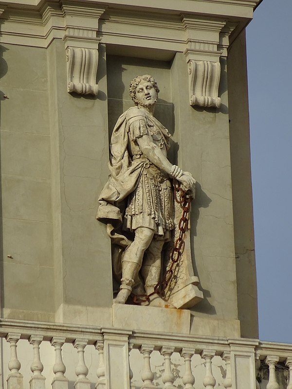 File:Palazzo Ducale statua16.JPG