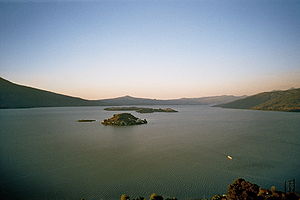 PatzcuaroLakeIslands fromTheTopOfJanitzioIsland PatzcuaroLake MichoacanMexico.jpg