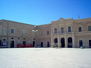 Piazza Ciaia e Palazzo del Balì