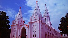 Poondi-madha-basilica.jpg