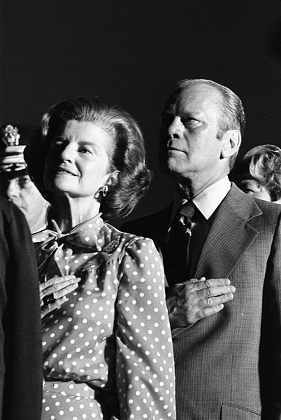 File:President Gerald R. Ford and First Lady Betty Ford Standing with Their Hands over Their Hearts during the Fifth Annual "Our Country" Celebration at Ford McHenry in Baltimore, Maryland - NARA - 12082703.jpg