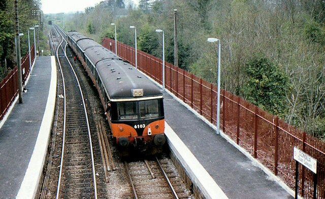 A push-pull train of former CIÉ 2600 Class railcars at Clonsilla in 1982