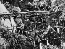 Building Stoney Creek Bridge,1890 Queensland State Archives 3384 Building Stoney Creek Bridge for the Cairns to Kuranda Railway 1890.png