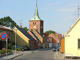 Rødby centrum. I bakgrunden syns Rødby kyrka (juni 2008).