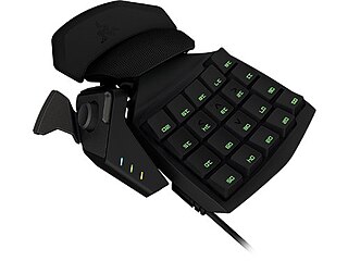 <span class="mw-page-title-main">Gaming keypad</span> Type of gaming peripheral