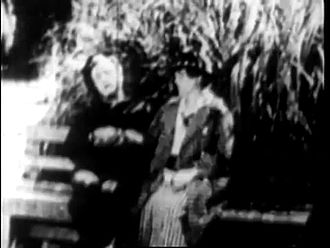 ملف:Recreation (1914) - CHARLIE CHAPLIN - Mack Sennett.webm