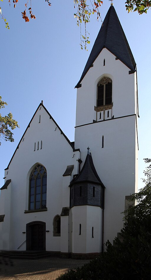 Rektoratskirche Sieben Schmerzen Mariens (b) am Kirchweg Uckendorf (Niederkassel)