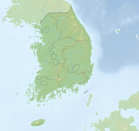 Isla volcánica y chimeneas de lava de Jeju ubicada en Corea del Sur