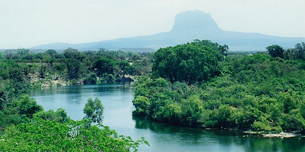 Rio Guayalejo and Cerro del Bernal, Municipality of González, Tamaulipas (17 April 2001)