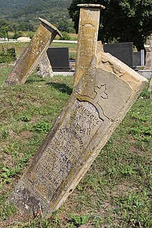 Rtari, stari spomenici na groblju Rajkovača 55.jpg