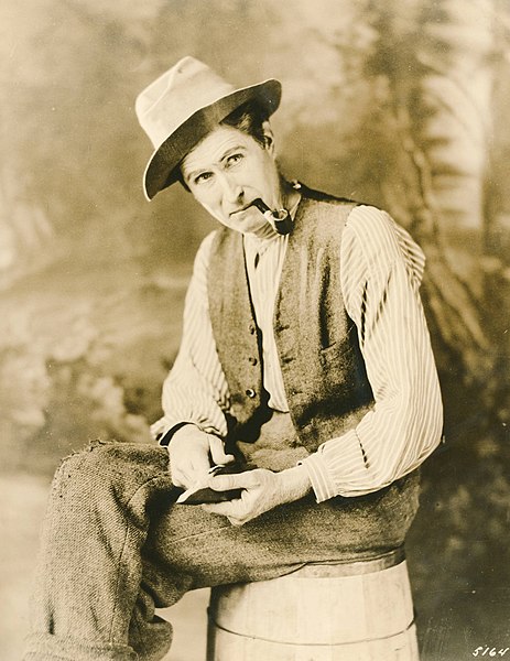 File:Russell Simpson, silent film actor (SAYRE 8953).jpg