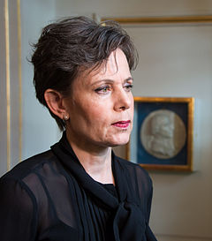 Sara Danius tillkännager nobelpriset i litteratur i Börshuset i Stockholm den 8 oktober 2015.